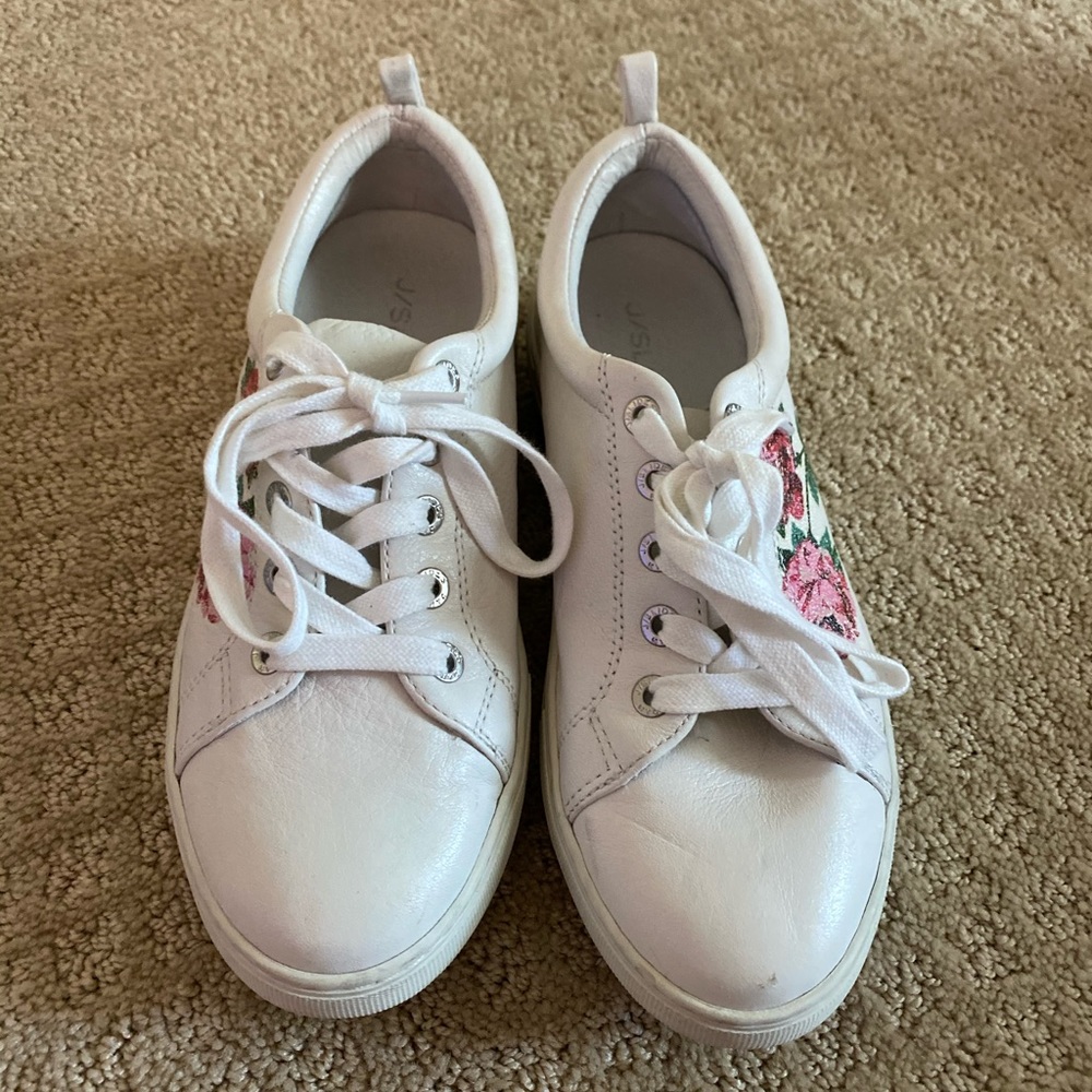 J/slides nyc sneakers
